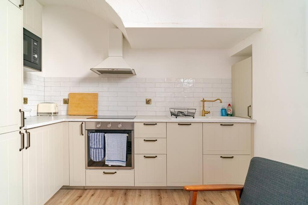 Stunning 2 Bed Apartment, Heart Of The Barbican Plymouth Exterior photo